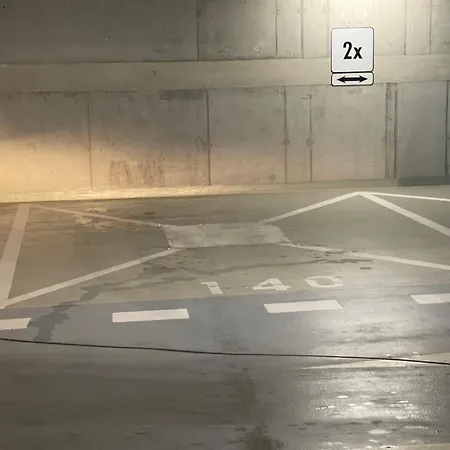 Apollo - Key-box - Free Parking Братислава