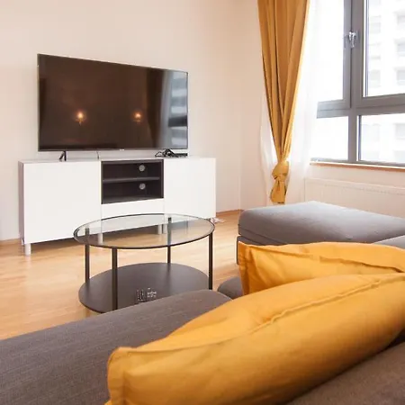 Apollo - Key-box - Free Parking Bratislava