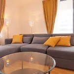 Apollo - Key-box - Free Parking Apartamento